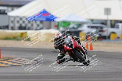 media/Jan-15-2023-SoCal Trackdays (Sun) [[c1237a034a]]/Turn 2 Set 2 (1155am)/